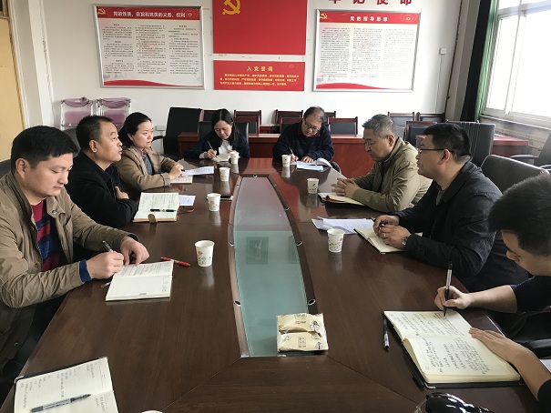 教师工作部座谈2.jpg